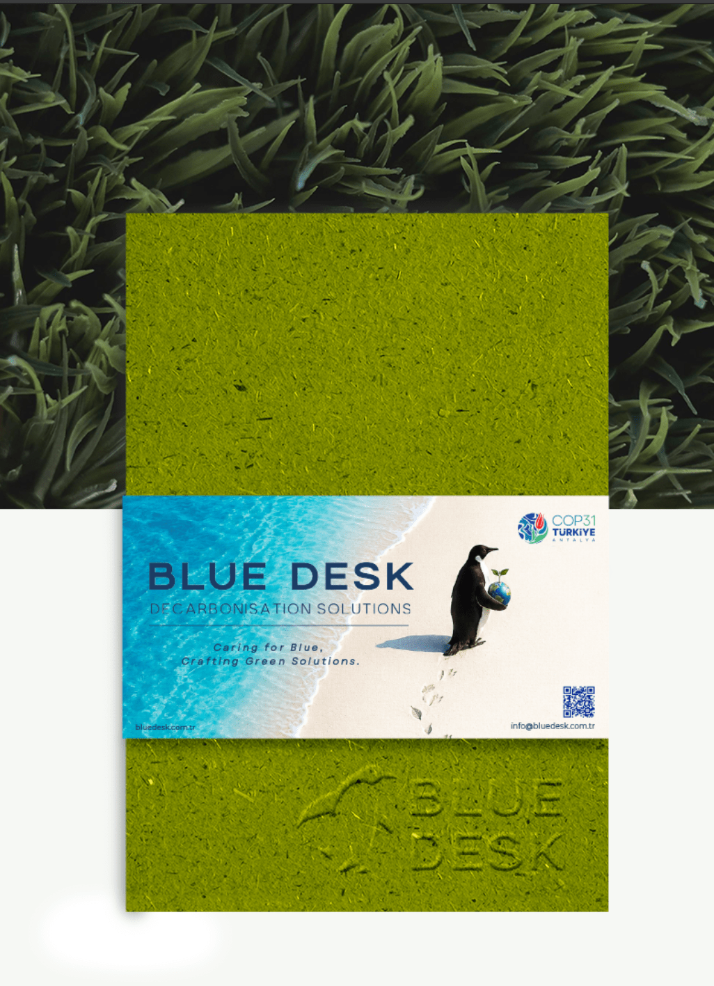 Blue Desk Flux mini grass